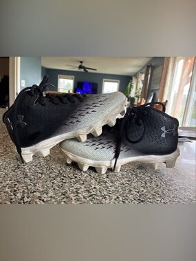 Under Armour Black and Gray Gradient Baseball Cleats